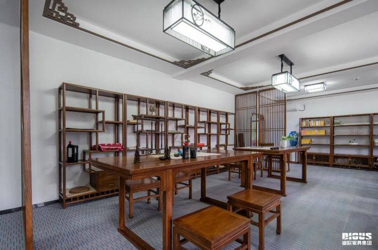 好色先生TV轻质量版下载图书馆家具